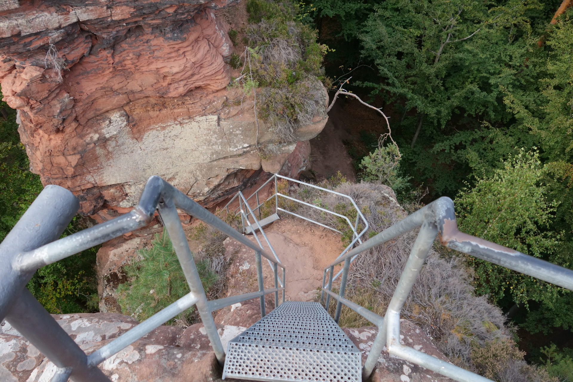 Abwärtstreppe am Römerfelsen